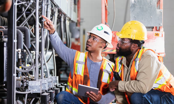 Best Licensed Electrician  in Valley Center, KS