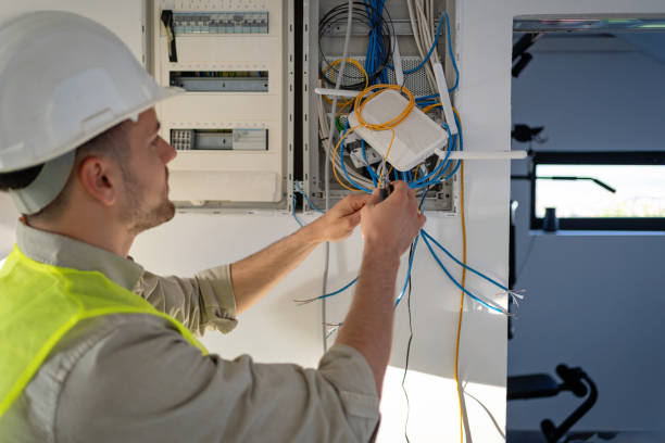 Best Circuit Breaker Repair  in Valley Center, KS